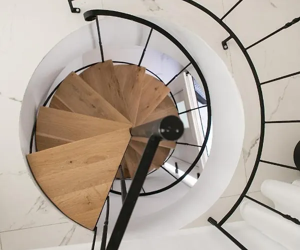 Black Concept Maisonette Holiday home *